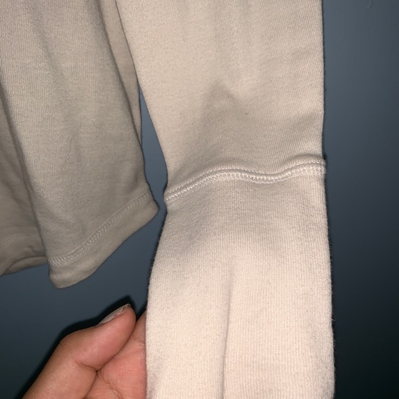 Urban outfitter’s long sleeve - Picture 3 of 4